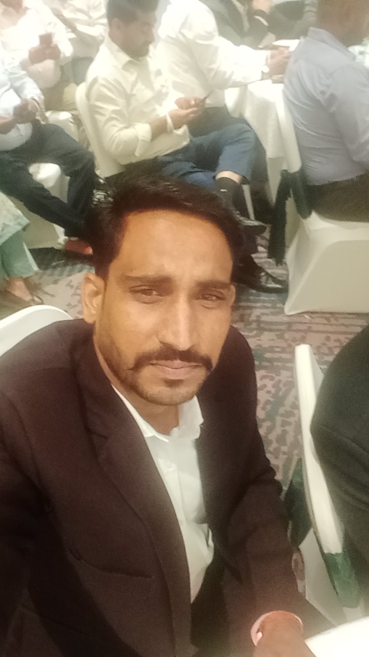Vineet kr