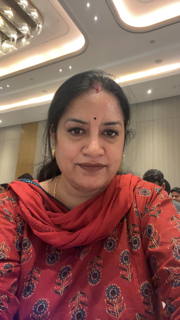 Poonam dixit